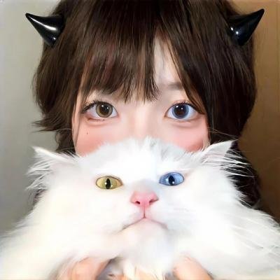 穿进末世后，我与仇人同居了